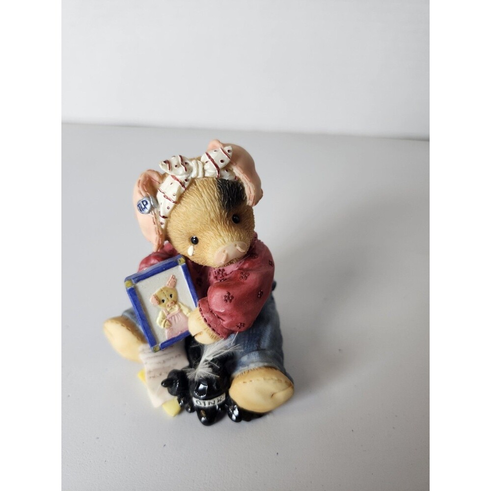 This Little Piggy “I Mess You” Enesco Pig Figurine Farm